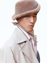 YIYAN @yiyannyang x PARCO Spring 25 Campaign Creative Director &  Photographer: Leslie Zhang @lesliezhang1992