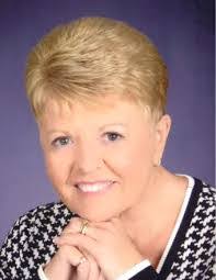 Kaye Francis's Instagram, Twitter & Facebook