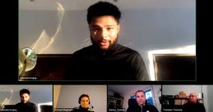 Er ist ein deutscher profifußballer. Strahlende Augen Videocall Mit Serge Gnabry