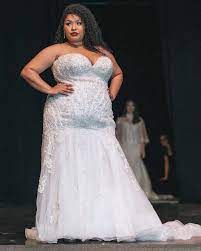 Up to $500 off wedding dresses +. Plus Size Wedding Gown Curvy Wedding Dresses