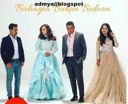 Sinopsis bahagia bukan bidaan mengisahkan ain farhana (hana) yang sanggup mempertahankan rumah tangga dibina dengan azlan selama 16 tahun demi dua anak mereka iaitu hakimi dan haida. Samarinda Bahagia Bukan Bidaan
