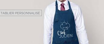 Tablier de cuisine personnalisé 100% avec les caractéristiques indubitables du destinataire ! Tablier Personnalise A L Unite Des 19 Impression Rapide Atelier Du Quai