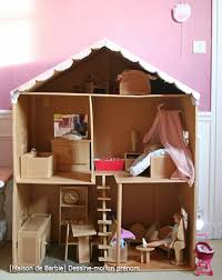 Magnifique idée lit vert avec des lumières intégrées. Diy Tutoriel Pour Fabriquer Une Maison De Barbie Dessine Moi Un Prenom