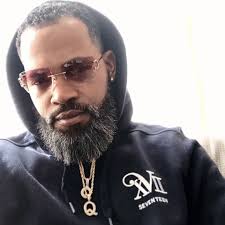 Que Kearse's Instagram, Twitter & Facebook