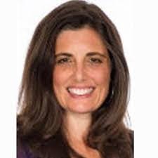 Lisa Petri's Instagram, Twitter & Facebook