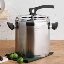 Ürünlerinizin tarafiniza ulastigi sekilde patpata sarili, kutulu ve ambalaji bozulmamis olarak iade edilmesi gerekmektedir. Emsan Efsane Duduklu Tencere 8 Lt Emsan