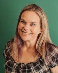 Sandra Devoe's Instagram, Twitter & Facebook