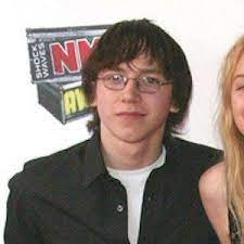 En çok skins'teki efsanevi** sid karakteri ilen biliniyor. Mike Bailey Net Worth Age Bio Height Wiki Facts