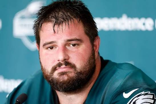 Eagles' Landon Dickerson has shown he can fight through injuries
