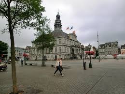 Maastricht is a beautiful city known for its historic atmosphere and gastronomic character: Rathaus Von Maastricht Maastricht 1684 Structurae