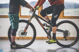 So Findet Ihr Die Ideale Sitzposition Auf Eurem Mtb Enduro Mountainbike Magazine