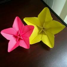 Sejak dahulu, seni melipat kertas atau origami sudah menjadi bagian dari kesenian dan upacara keagamaan bagi orang jepang. Tentang Jepang Lppri