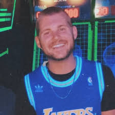 Aaron Fairchild (@fairbanx22)