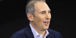 Amazon ke CEO Andy Jassy ko ek nayi advisor mili hai jo unke har meeting  mein sath rahegi. : r/amazon