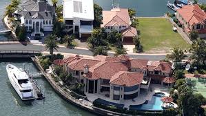 May 26, 2021 · mr palmer met the politician he describes as his old mate over lunch inside parliament house's members dining room to discuss potentially helping the former liberal with legal costs. King Clive Palmer Reigns Over His Multiple Sovereign Islands Mansions The Courier Mail