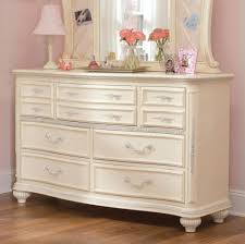 Make your home a sanctuary. Amazing Bedroom Dresser Decor Smart Ideas Dressers For Atmosphere Decorating A Sets Modern Chest Burgandy With Tv Designs In Front Of Window Apppie Org