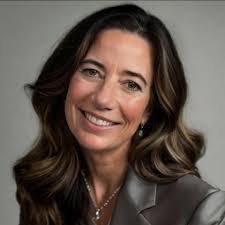 Sara Babb's Instagram, Twitter & Facebook