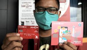 Namun dengan ketentuan protokol kesehatan sebagaimana yang sudah diimbau oleh pemerintah pusat. Kabar Gembira Dinsos Dan Bank Dki Mulai Salurkan Bantuan Sosial Tunai