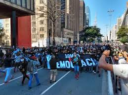 Mas, como já era esperado, se trata de palanque político para candidatos da esquerda. Domingo E Marcado Por Manifestacoes A Favor De Bolsonaro E Protestos Contra O Fascismo Revista Oeste