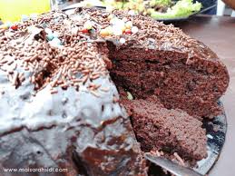 Lembapnya nampak kek moist kukus, kek yang dikukus lebih lembap nak banding dengan versi bakar. Kek Coklat Lembap Kukus Untuk Mak