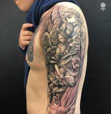 This holy being holds immense significance in christianity and other abrahamic faiths, and having his image immortalized on one's body is an excellent acknowledgment of him. Lazyslow On Twitter ì²œì‚¬ ë Ordinarymates412 Lazyslow Angel Gabriel Angeltattoo Blackandgreytattoo Tattoo ì²œì‚¬íƒ€íˆ¬ ê°€ë¸Œë¦¬ì—˜ íƒ€íˆ¬