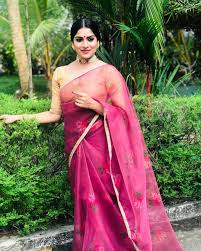 Nayantara 2016 very hot beautiful photos in white saree, nayantara photos in serial actress devi priya hot photos in blue saree. Swasika Hot Navel Show In Saree Photos Photos Hd Images Pictures Stills First Look Posters Of Swasika Hot Navel Show In Saree Photos Movie Mallurepost Com