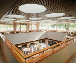 The dining hall features a moon garden roof that is also very distinctive. Baker House Perry Dean Rogers Partners Architects