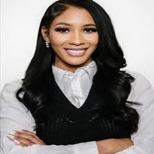 Kaelyn Davis's Instagram, Twitter & Facebook