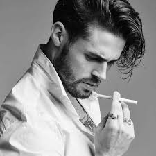 لوگوں کو دماغ میں رکھا کرو🧠 دل میں رہنے کی اب ان کی اوقات نہیں رہی🫀