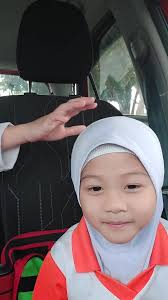 Harris dan Yaya., Harapnya Abang Harris ni boleh jaga adiknya Yaya sampai  bila-bilalah ya., Dan jaga jugak kakak-kakak dia nanti. Ameen. , ., Kalau  tengok sekarang ni, anak no 2 yang ambil peranan mak ...