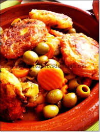 Tajine Poulet Aux Olives Carottes Champignons Aux Delices Du Palais Tajine Poulet Poulet Aux Olives Recette Tajine Poulet