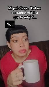 Vicky Walls (@heywalls)