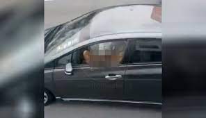 Maybe you would like to learn more about one of these? Dalam Kereta Pun Sempat Korek Pishang Cokelat