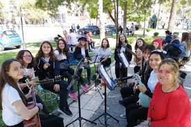 Oktay kaynarca'nın hayat verdiği efsane karakterin kim olduğu araştırılmaya başlandı. Eskisehir Haci Suleyman Cakir Kiz Anadolu Lisesi Erasmusdays Etkinliklerini Kutlamak Icin Stant Acti Timeturk Haber