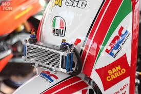 Bismillah halo bosku kali saya coba coba belajar review motor wkwkwk walau masih coba coba, mantap loh ini scoppy temen saia tarikannya ringan sama buat whel. Demi Marco Simoncelli Honda Scoopy Sampai Abisin Dana Rp 25 Juta Buat Apa Aja Motorplus Online Com