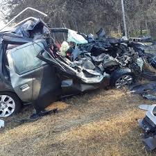 Accidente!!se dio vuelta una ford en la esquina de mi casa!! Tragedia En Cordoba Se Matan Tres Familiares Del Papa En Un Accidente