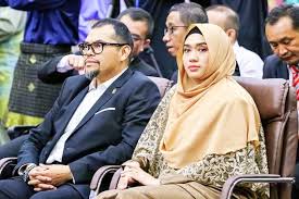 Pengiran siti fatimah ani anak kepada pengiran jalaluddin ibni pengiran abdul rauf. 689 Receive Certificates At Politeknik Brunei Darussalam Facebook