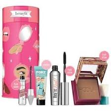 Best 15 Sephora Holiday 2020 Makeup Gift Sets For Beauty Lovers From A Sephorasquad Influencer Lo In 2020 Benefit Cosmetics Makeup Gift Sets Sephora