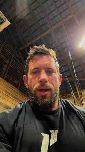 Brett Bonnell's Instagram, Twitter & Facebook