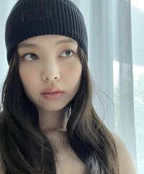 Blackpink jennie, previously, revealed that she avoids salt and salty foods whenever she is promoting a. Netizens Go Wild Over Blackpink Jennie S Perfectly Toned Physique Allkpop