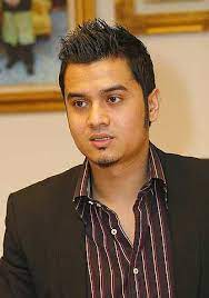 Happy birthday adindaku @farah.yaakob , walaupun kita masing2 dah berkeluarga, moga kita kekal rapat seperti yang arwah bapak selalu berpesan. Ijazah Palsu Fazley Letak Jawatan Hiburan Mstar