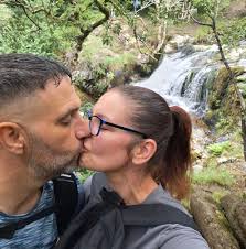 Can anyone recommend hotel accommodation for 8-10 for a hen party next  year. Or, a villa that is quite close to the strip. Rather have  recommendations of accommodation that actually accepts hen