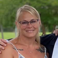 There's always conflicting advice about job searching over the holidays.