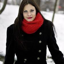 Floor jansen entered the world of music when she was only 16 years old. Floor Jansen Bio Affair In Relation Net Worth Ethnicity Age Nationality Singer Vocal Coach And A Song Writer