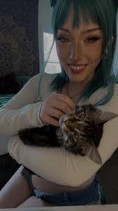 Keira Casey's Instagram, Twitter & Facebook