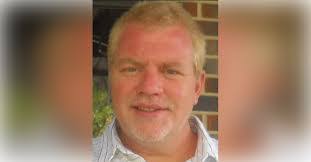 Linda Hix's Instagram, Twitter & Facebook