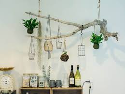 グリーンで最高のもてなしを演出する藍さんのリビング インテリア 吊るす インテリア 緑 インテリア 枝