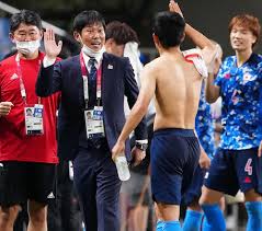 Jul 21, 2021 · メキシコ対日本 2回裏日本1死、先制の左越え本塁打を放ち祝福される藤田（左から2人目）（ap） 7番山田 外角球を見逃し三振 8番我妻 一ゴロ Euaoyj Etnqom