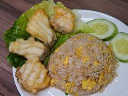 The ara damansara mosque or masjid ara damansara is the first mosque built in the township of ara damansara located near petaling jaya, selangor, malaysia. Special Fried Rice With Freshly Fried Giant Grouper Fillet Picture Of Sabah Keratang Petaling Jaya Tripadvisor
