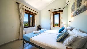 Stylish living room furniture & décor. Villa 2 En